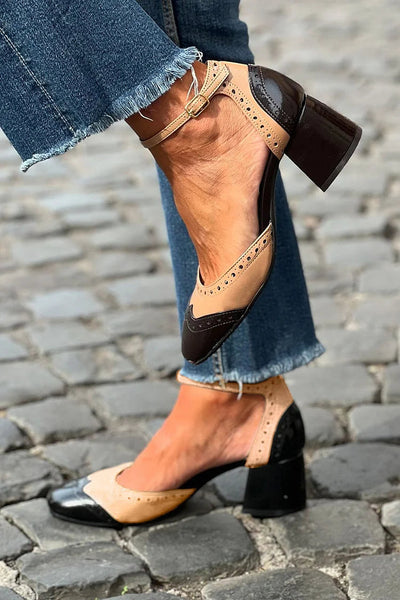 Svanfrid | Retro-inspirerte pumps med tofarget eleganse