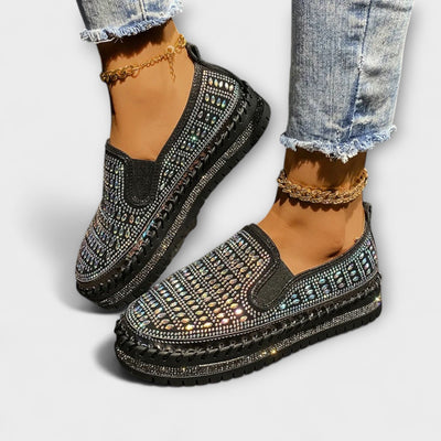 Thalia | Slip-on med perforert glamdesign