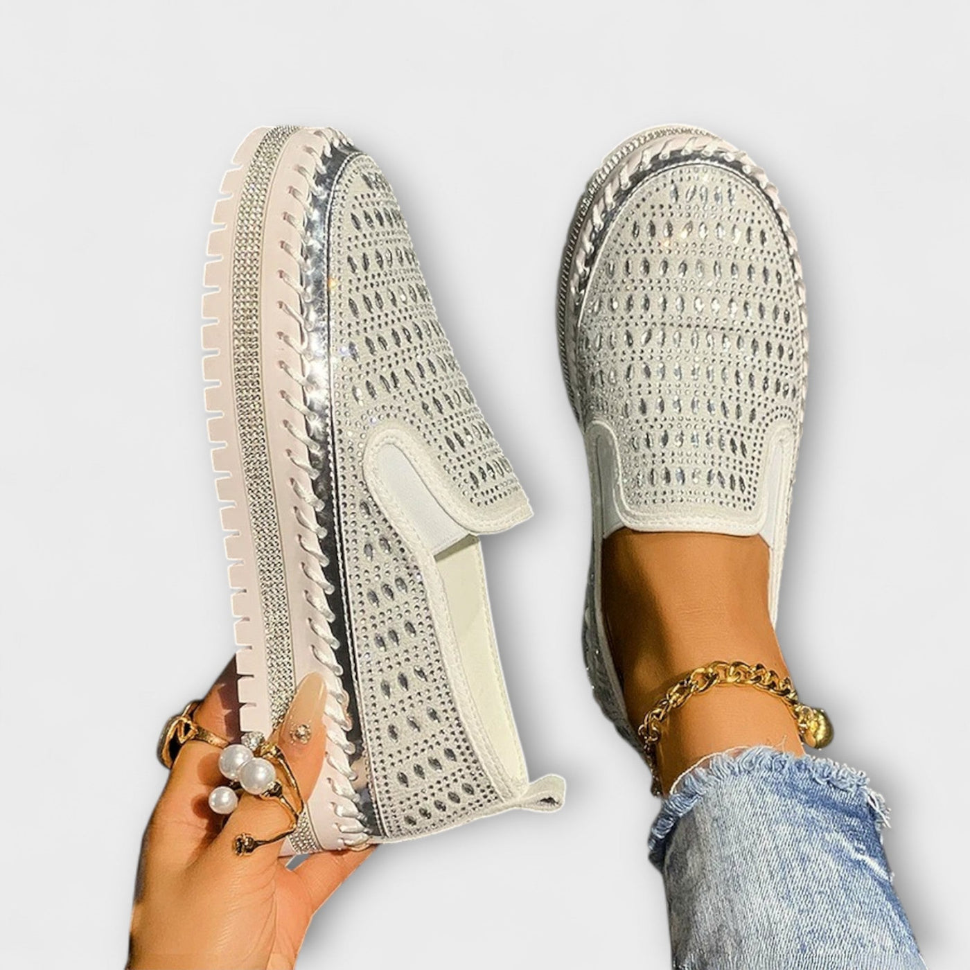 Thalia | Slip-on med perforert glamdesign