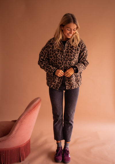 Charlene™ – Chic Leopard Print Jacket with Luxurious Appeal